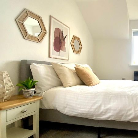 Modern 2 Bed Apartment/Free Parking/Near City/Self-Check In Handsworth Εξωτερικό φωτογραφία