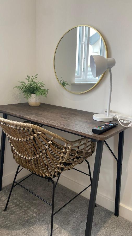 Modern 2 Bed Apartment/Free Parking/Near City/Self-Check In Handsworth Εξωτερικό φωτογραφία